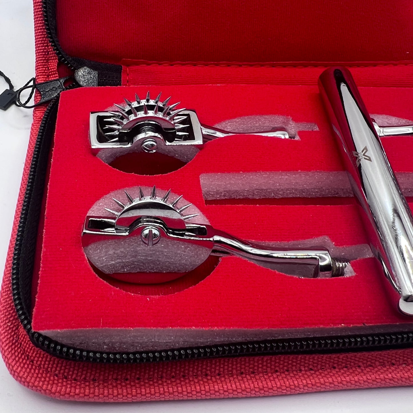 PLEASURE AND PAIN - PINWHEEL KIT WITH INTERCHANGEABLE HEADS