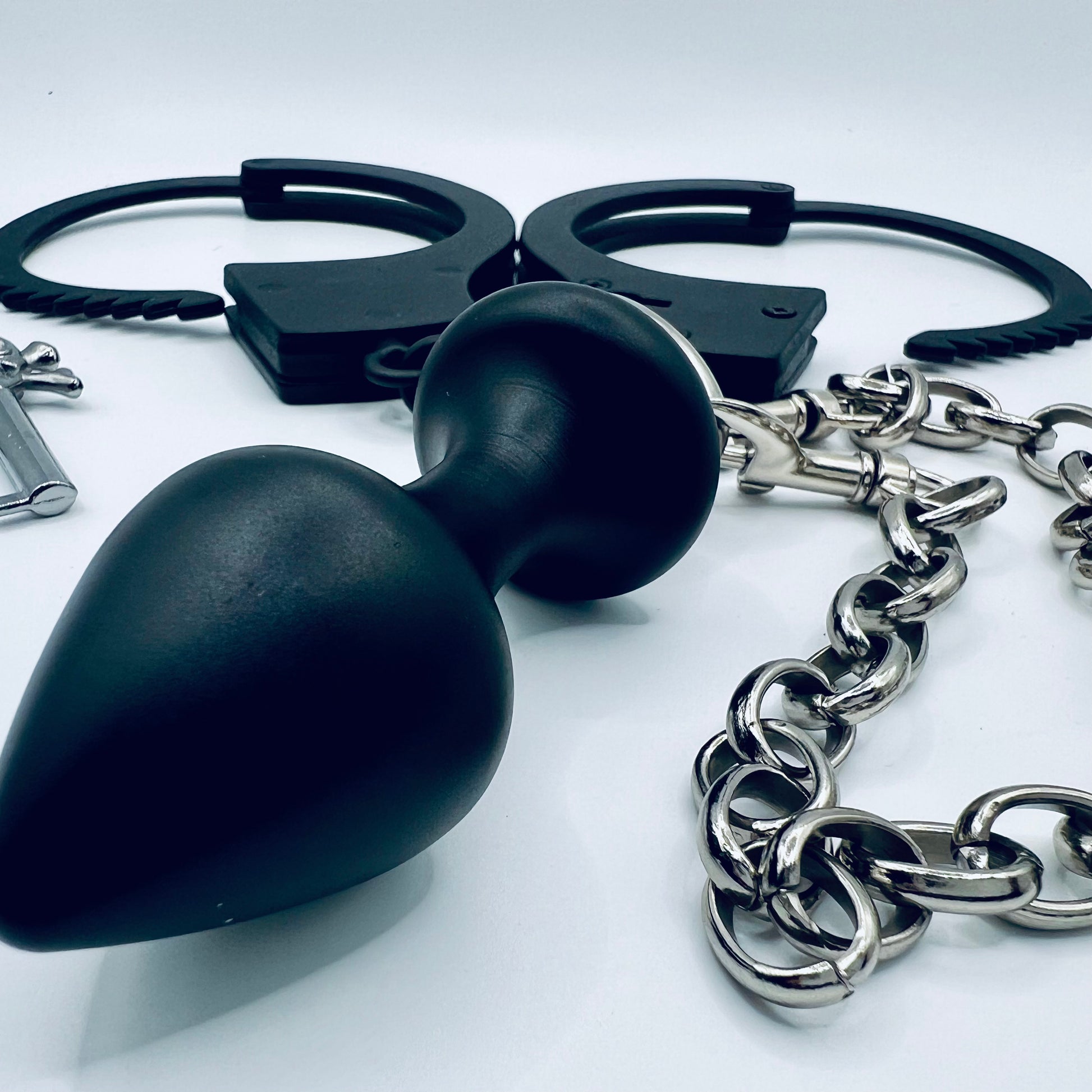 Cuffs with Butt Plug Set - Bondage Shop