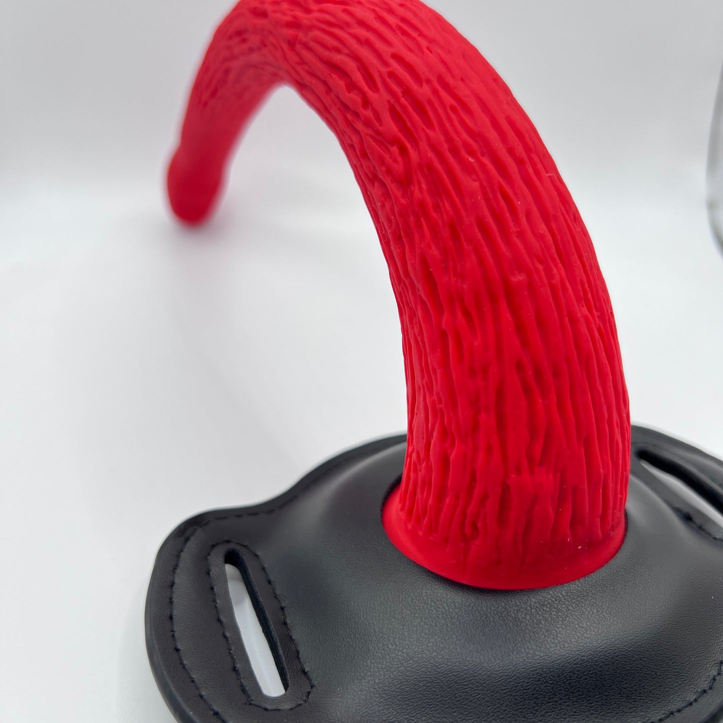 PUREBRED BELT TAIL - RED